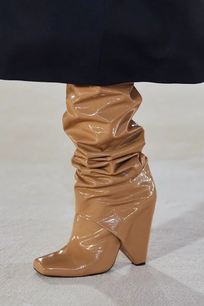 Look 8